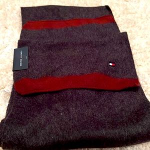 Tommy Hilfiger Scarf. Brand New. tags On